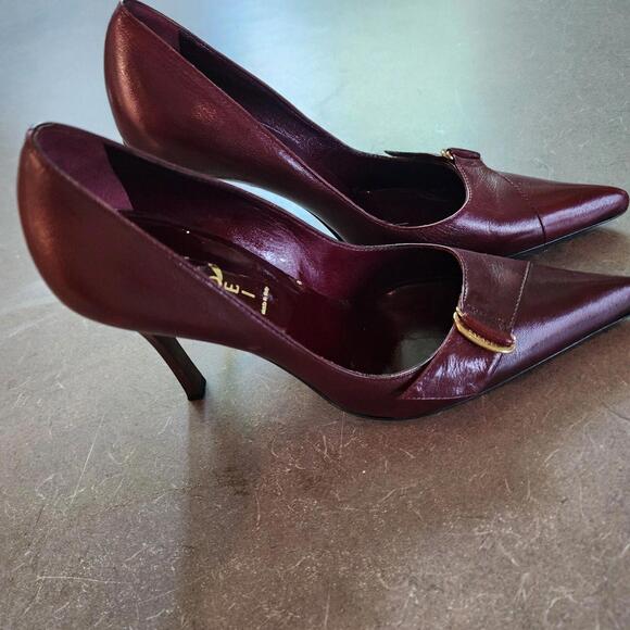 NWOB CASADEI 11 beautiful pointed stilletto heels deep wine color flawless new - Picture 3 of 9